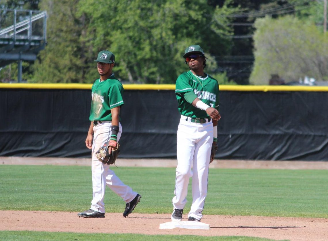 Shortstop Jordan Williams (left) and second baseman Isaq Lewis (right) in a game against San Joaquin Delta College in Pleasant Hill on April 27, 2018. | Photo by Aaron Tolentino