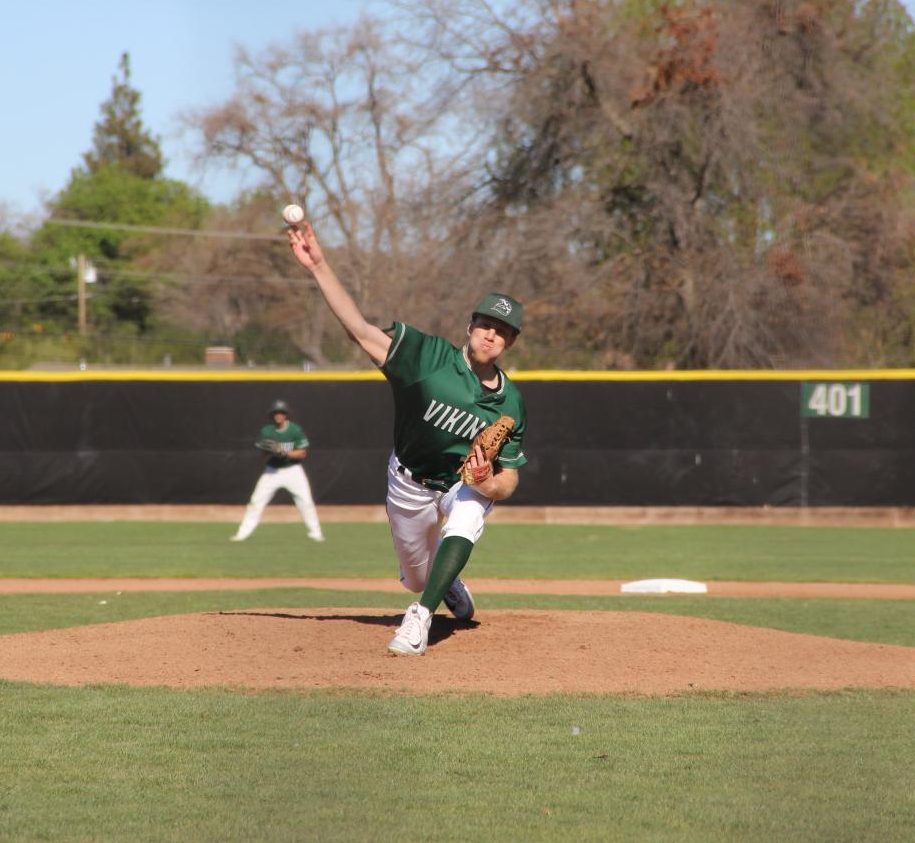Rob Towne pitching against Chabot College at Diablo Valley College in Pleasant Hill, California on Feb. 15, 2018. | Photo by Aaron Tolentino