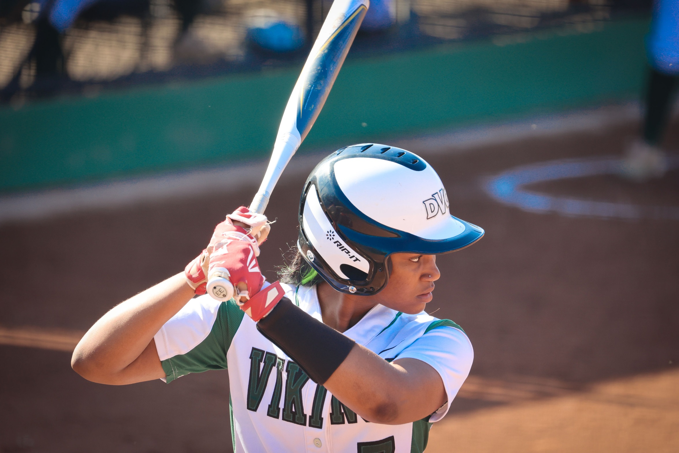 Softball bounces back with win over Sequoias after dropping 2 series in a row to CSM & San Jose